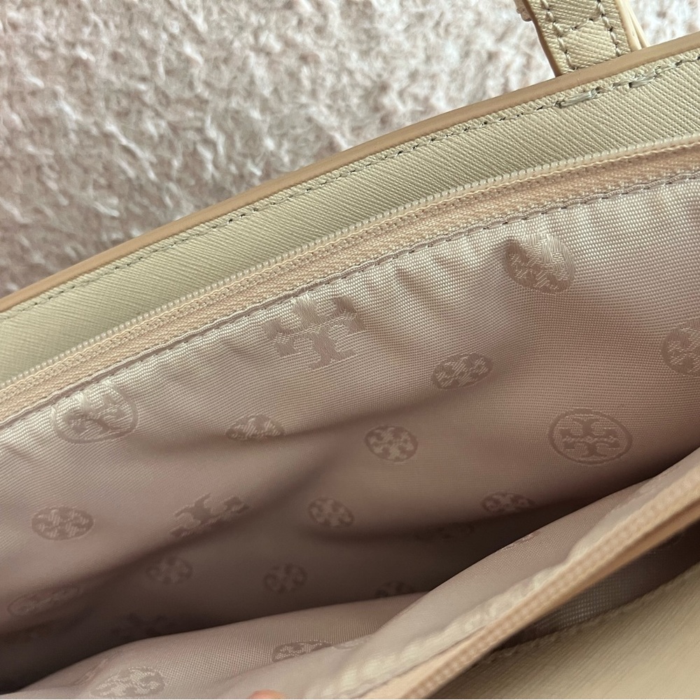 Tory Burch Saffiano Leather Tote/ Light Oak/Excellent Condition - Picture 13 of 16